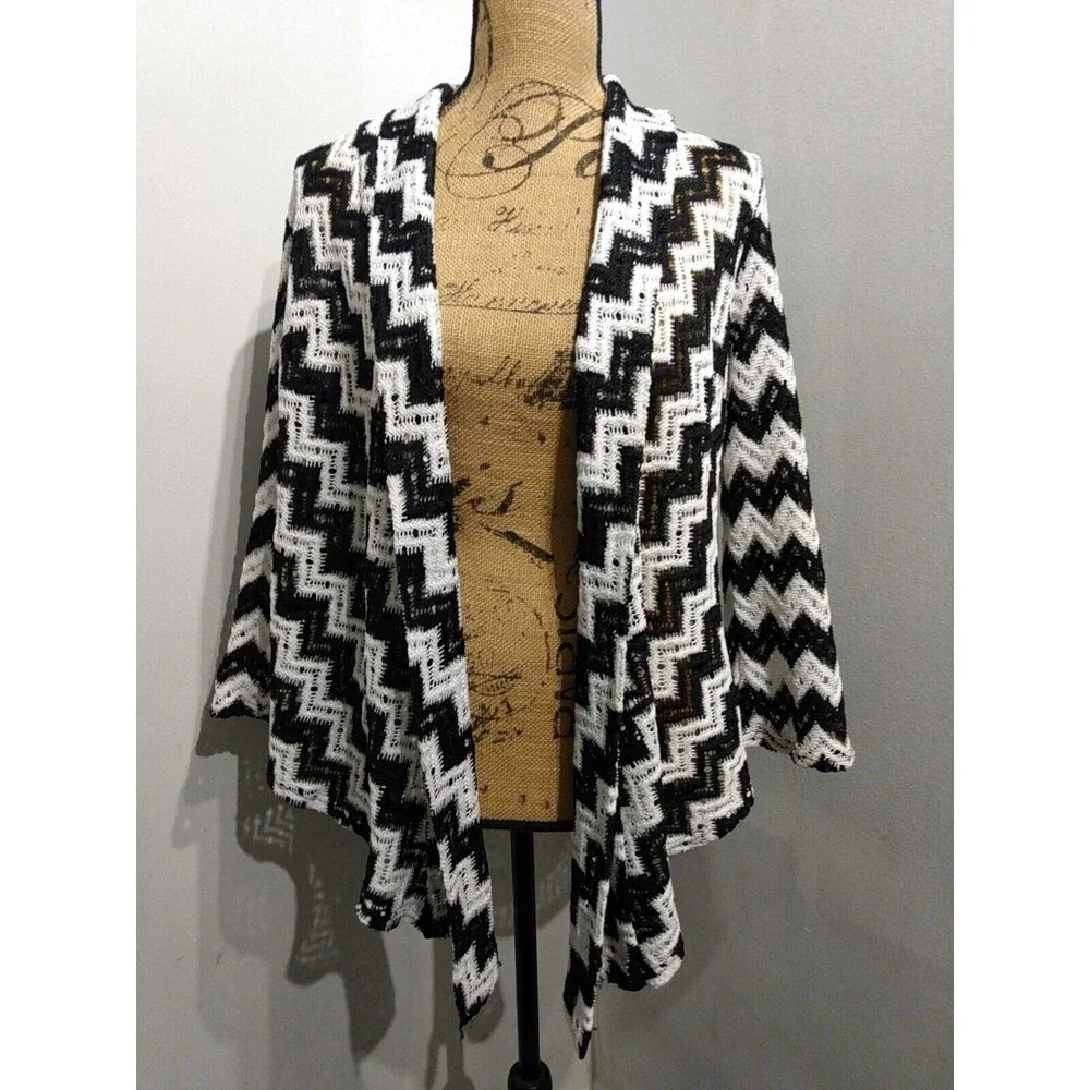 alberto makali Women Black White Geometric Waterfall Crochet Cardigan Size‎ L